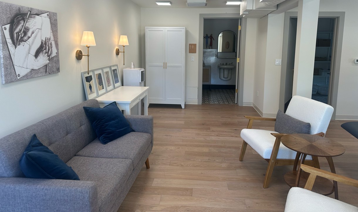 Waiting room at Thrive Hand Therapy clinic in Los Gatos, California